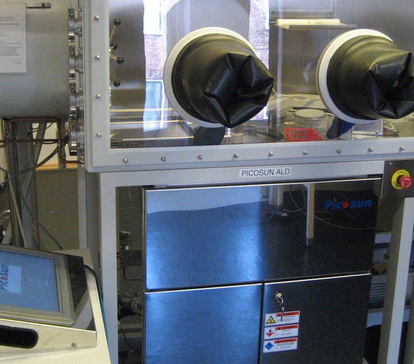 Picture of ALD system - Picosun Sunale R-100