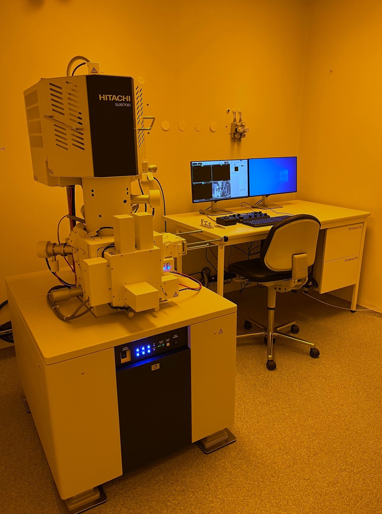 Picture of SEM - Hitachi SU8700